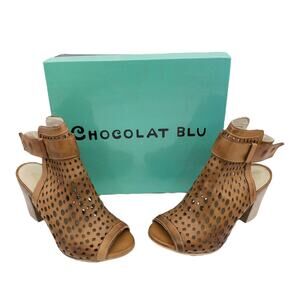 Chocolat Blu Brown Laser Cut Cameron Open Toe Leather Sandals Women's Size 6